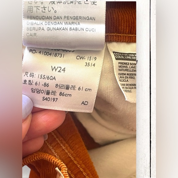 Levi's Wmns 724 High Rise Straight Crop Corduroy Sz 24 Jeans Pants Pumpkin Spice - Picture 7 of 9